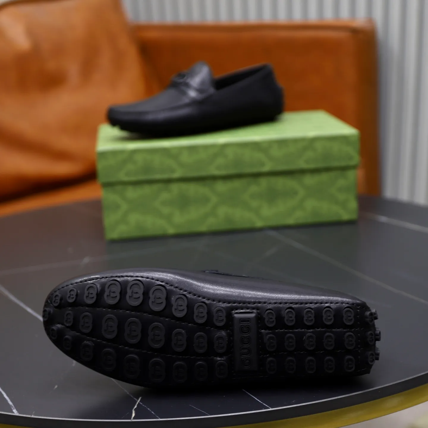 Ex-factory price: 460💰[GUCCI] Gucci ⚠️High-end men’s driving and pedal series ⚠️38-44 (customized for 45) ⚠️All original cowhide leather! Thick and soft! Made entirely of calfskin lining! Rubber sheet anti-slip beanie sole! Three-dimensional package technology! Fashionable and classic! Handicrafts! Original high quality! Feel free to compare!